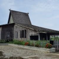 Rumah Adat Banjar Bubungan Tinggi Teluk Selong Dinas Kebudayaan Dan