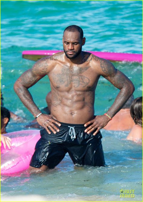 Photo Lebron James Shirtless Nike Commercial Shoot 02 Photo 2932111