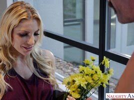 New Neighbor Girl Comes To The Guy S Place To Fuck ZB Porn