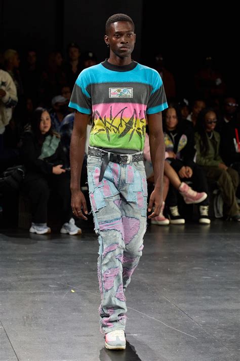 WHO DECIDES WAR Printemps/Été 2023 – New York Fashion Week - ESSENTIAL