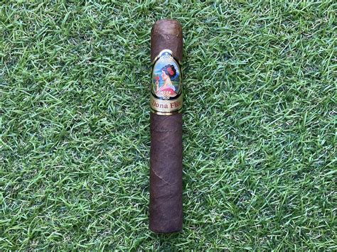 Charuto Dona Flor Capa Mata Fina Robusto Unidade PipeSmoking360