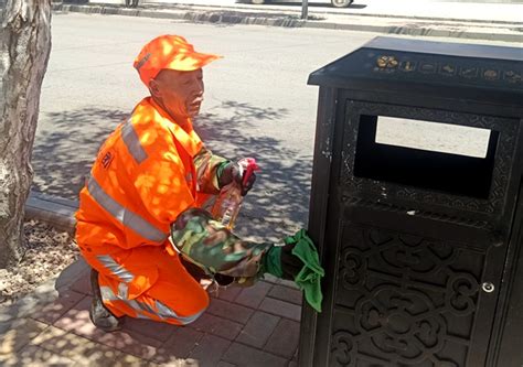 汗水“守护”城市的美丽——致敬高温下坚守的环卫工人高温环卫工人宁夏新浪新闻