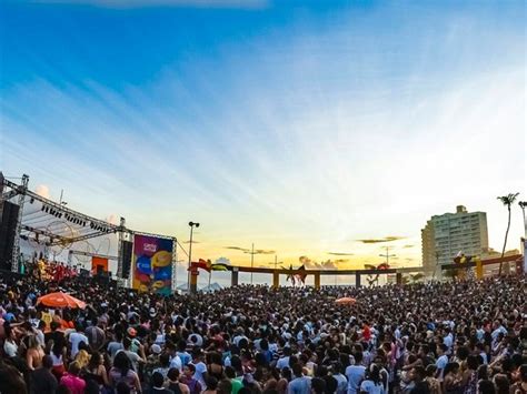 G Saulo Realiza Novo Canto Da Rua Homenagem Aos Novos Baianos