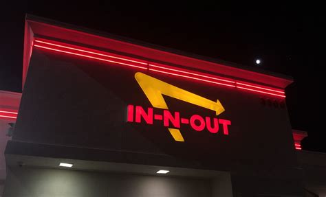 Former In-N-Out employee sues, alleging he was discriminated against