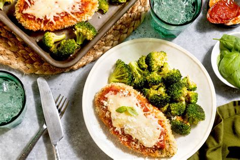 Healthy Sheet Pan Chicken Parm More Sheet Pan Chicken Dinner Recipes Hungry Girl