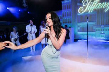 Katy Perry Causa Confusi N Al Colgar Fotos Falsas De La Gala Met En