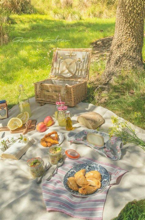 Pin By Amanda Jacob On Summer Picnic In 2020 Picnic Inspiration