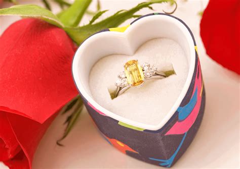 types  yellow gemstones