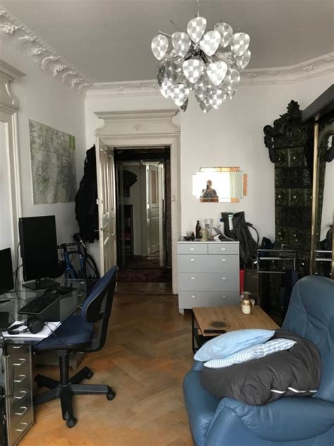 Ab 1 Juli Möbliertes Zimmer 20qm zur Untermiete Altbau im