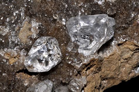 Un Mineral Nunca Antes Visto En La Superficie Terrestre Se Encuentra