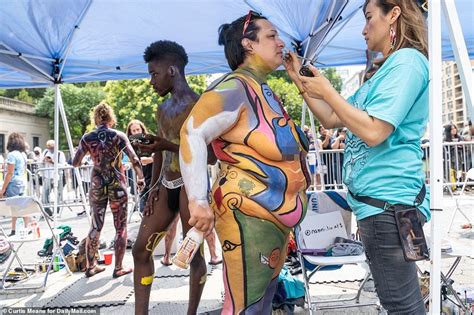 Models Ditch Their Clothes To Become Human Works Of Art In New York City S Annual Bodypainting