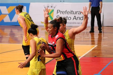 31 pontos de Alana Santo André vence o Ituano pela LBF basquete ge