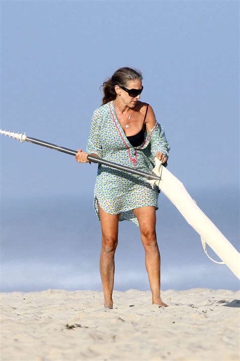 Sarah Jessica Parker Beach Hamptons 13 Photos