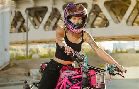 Mejores cascos de motos para mujer Los más originales Galgo