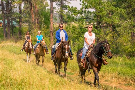 Horseback Riding & Dinner Show at Mt. Rushmore |south dakota trail ride ...