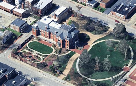 Inside The Biggest House In Illinois And The Stories Behind It