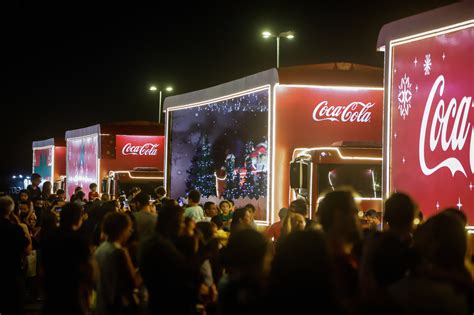 Caravana de Natal Coca Cola 2022 passa pelo Pátio Gourmet em Manaus