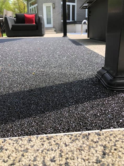 RubberQuartz Les Surfaces Polyplay