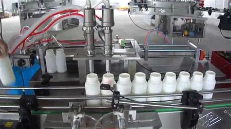 Semi Auto Two Nozzles Filling Machine For Liquid Paste Sauce Bottle