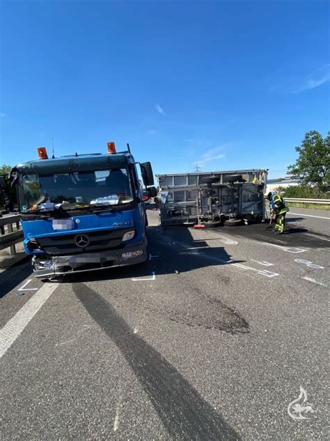 Schwerer Verkehrsunfall Freiwillige Feuerwehr Kirchheim Unter Teck