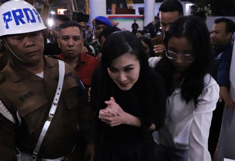 Viral Sandra Dewi Tersangka Kasus Korupsi PT Timah Berita Viral Indonesia