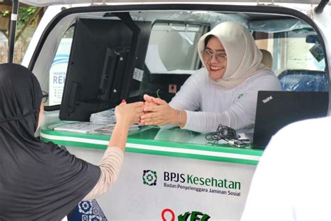 Meski Gerimis Bpjs Kesehatan Layani Peserta Jkn Di Pasar Ganti Donggala