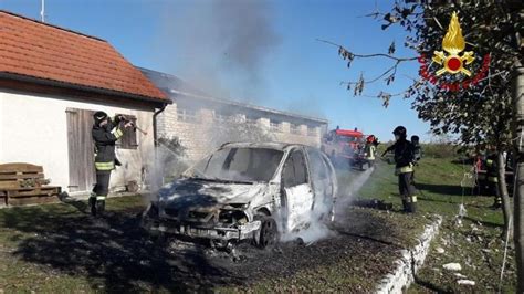 Alano Di Piave Incendio Distrugge Una Automobile A Malga Doch