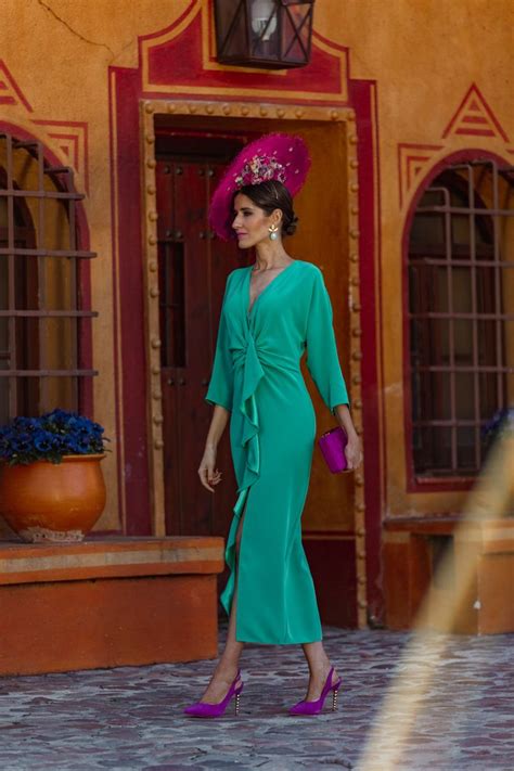 Vestido De Invitada Con Volantes En Verde Agua Para Bodas En 2022 Vestido Verde Agua Moda