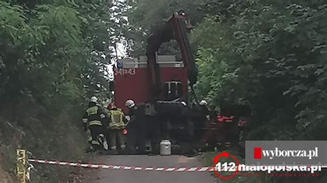 Tęgoborze Tragiczny wypadek Nie żyje mężczyzna kierujący ciągnikiem