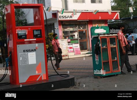 Essar Petrol Pump Worker Hi Res Stock Photography And Images Alamy