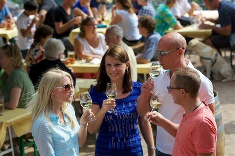 Burg Und Weinfest Wachenheim Lädt Zum 49 Mal Zum Feiern Ein Wachenheim