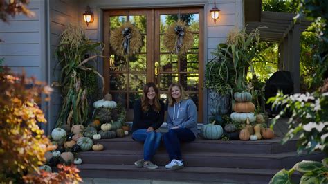 Decorating My Parents Front Porch For Fall Garden Answer YouTube