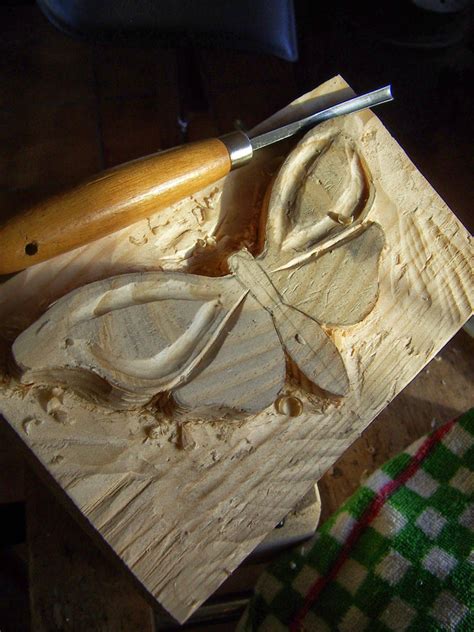 Proceso De Tallado De Una Polilla En Madera Paso A Paso Patrones De