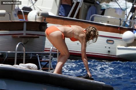 Christine Teigen Nude On Sexy Photo Shoot 2015 Nudbay