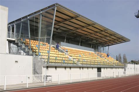 Le Stade L O Lagrange Territoires Vend Mois Communaut Dagglom Ration