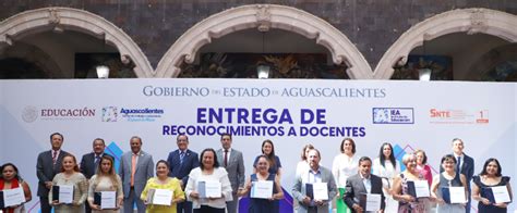 RECONOCE TERE JIMÉNEZ ESFUERZO DE DOCENTES Y DIRECTIVOS QUE LOGRARON