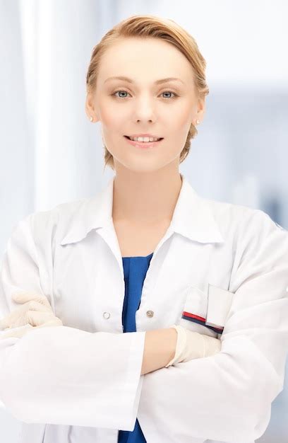 Premium Photo Healthcare And Medical Concept Smiling Female Doctor