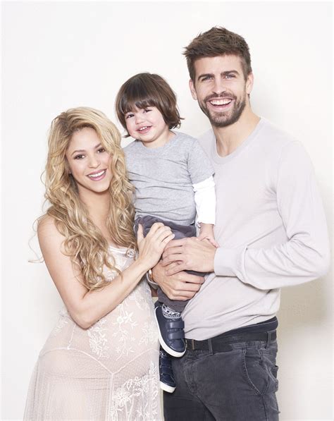 Shakira and Family - The Hollywood Gossip