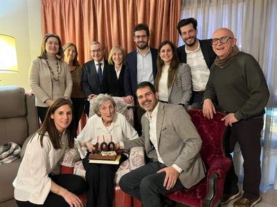 LAjuntament dIgualada felicita la centenària Maria Costas Ramon