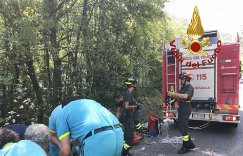 Sovicille Cade In Una Scarpata E Viene Salvato Dai Vigili Del Fuoco