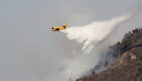 Incendio A Tignale Elicotteri E Canadair In Azione Gardapost