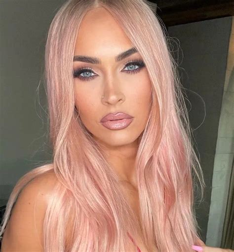 Megan Fox Long Hair Styles Pink Blonde Hair Pastel Pink Hair