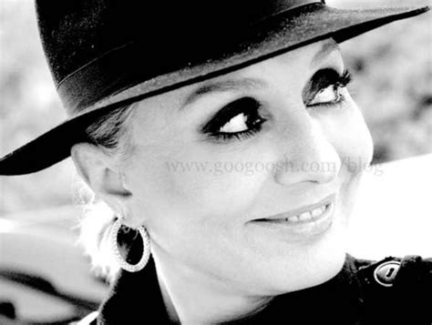 Googoosh Iranian Legendary Singer S Legendary Singers Singer