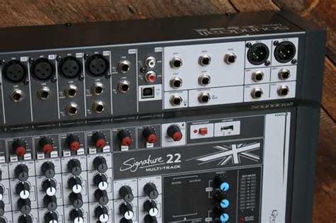 Soundcraft Signature Mtk Mixer And Audio Interface W Effects