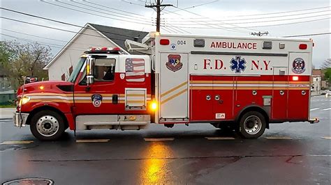 FDNY EMS Rescue Medics Passing By On Bronxwood Ave In Baychester