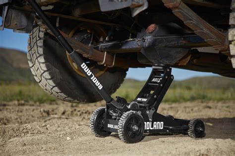 Harbor Freight Tools Introduces Badland™ 3 Ton Off Road Jack At Sema In