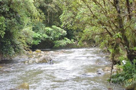 A Natureza Em Suas Diversas Formas Entre Cachoeiras Cavernas Wall