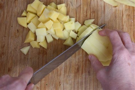 Rotolo Di Patate Con Speck E Provola La Ricetta Golosa E Dal Cuore Filante