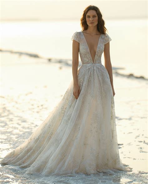 20 Sexy Wedding Dresses Ideas 2024 Guides And Tips