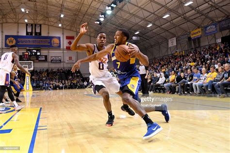 Darius Morris Of The Santa Cruz Warriors Drives To The Basket Against